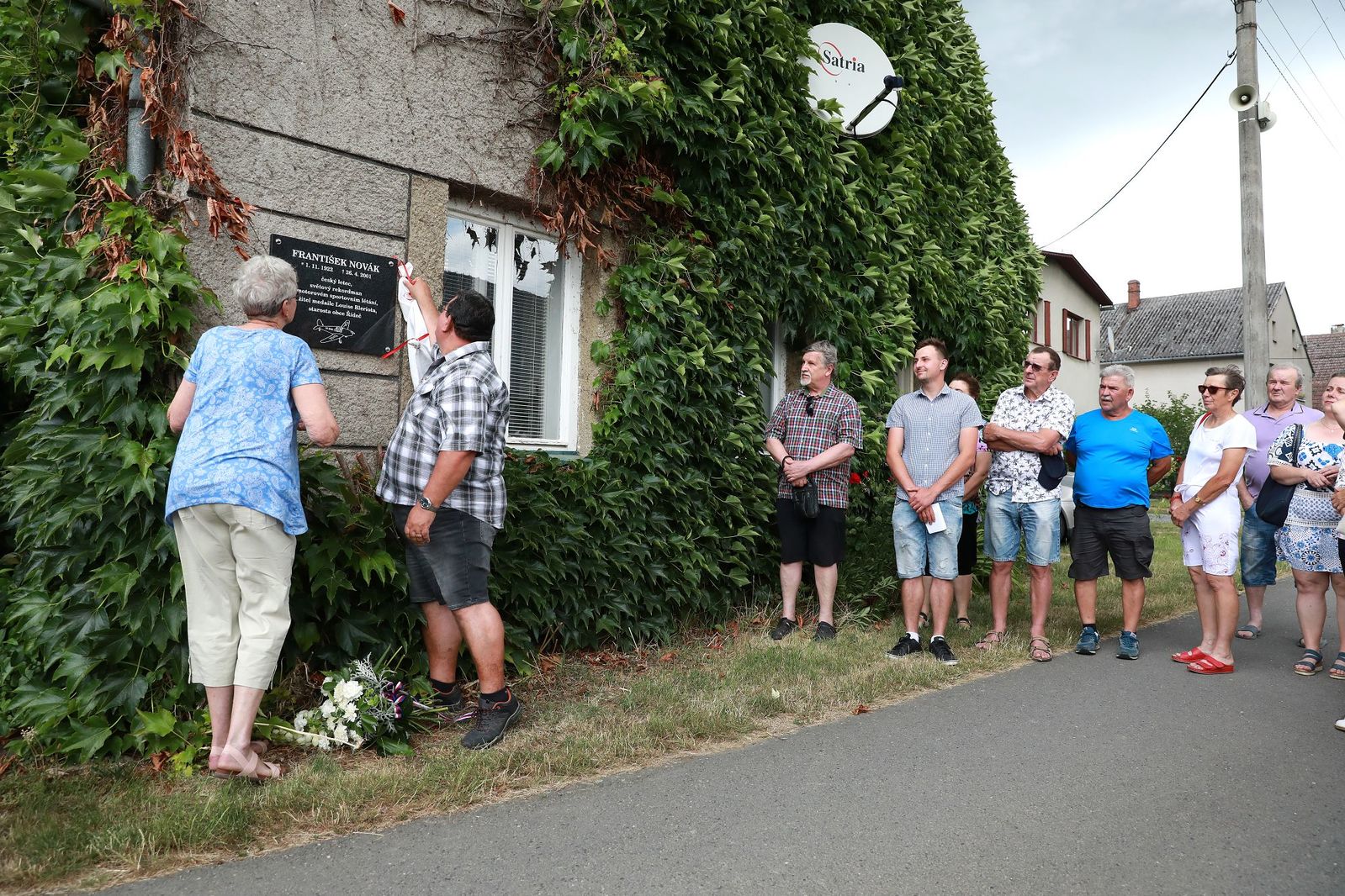 Odhalení pamětní desky Fr. Novák 5.7.2023.jpg